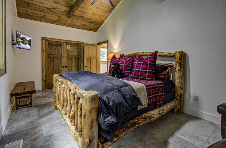 Lindsey Creek Hideaway - Sevierville, Tennessee