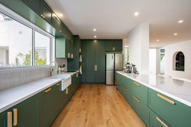 Modern Glass Walled Countryside Sanctuary in Rural Victoria - Bullengarook, Australia