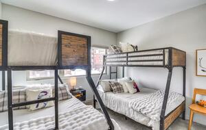 Modern Mountain Retreat - Ski in at the base of Granby Ranch - Granby, Colorado
