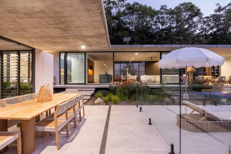 Effortless Luxury in the Noosa Hinterland - Doonan, Australia