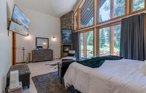 Timber Circle Retreat | Acolhedora casa na floresta perto do Lago dos Bosques – Klamath Falls, Oregon