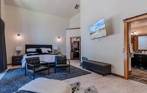 Timber Circle Retreat | Acolhedora casa na floresta perto do Lago dos Bosques – Klamath Falls, Oregon