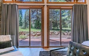 Timber Circle Retreat | Acolhedora casa na floresta perto do Lago dos Bosques – Klamath Falls, Oregon