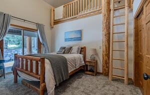 Timber Circle Retreat | Acolhedora casa na floresta perto do Lago dos Bosques – Klamath Falls, Oregon