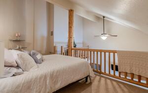Timber Circle Retreat | Acolhedora casa na floresta perto do Lago dos Bosques – Klamath Falls, Oregon