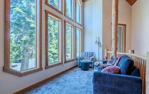 Timber Circle Retreat | Acolhedora casa na floresta perto do Lago dos Bosques – Klamath Falls, Oregon