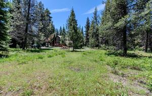 Timber Circle Retreat | Acolhedora casa na floresta perto do Lago dos Bosques – Klamath Falls, Oregon