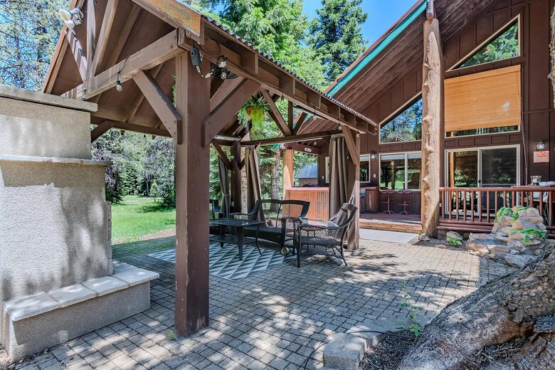 Timber Circle Retreat | Cozy Woodland Home Near Lake of the Woods - Klamath Falls, Oregon
