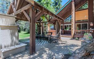 Timber Circle Retreat | Acolhedora casa na floresta perto do Lago dos Bosques – Klamath Falls, Oregon