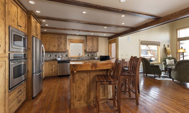 Equity Residences, Ski-In/Ski-Out Chalet at Big Sky Resort - Big Sky, Montana