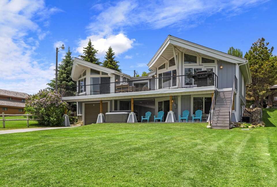 Bear Lake Grand Retreat | Stylish, Spacious, and Steps from the Water - Garden City, Utah